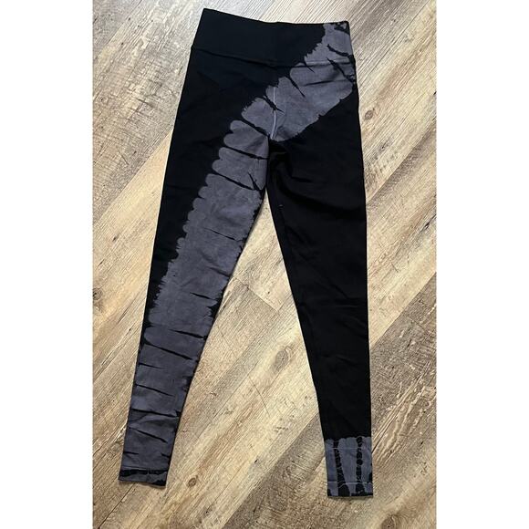 Nux Tie Dye Black & Grey Ankle Pants Leggings Sz Small NWOT - Picture 3 of 5